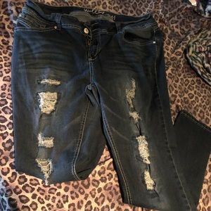 Wallflower distressed skinny jeans